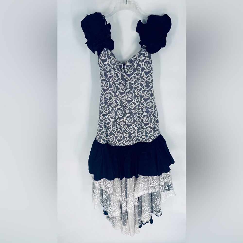 Alfred Angelo Black and White Dress with Lace & Pearls - Picture 3 of 6
